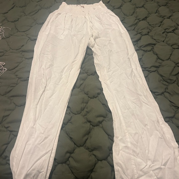 Elegant White Wide Leg Pants for Women. Never Used - Picture 5 of 6